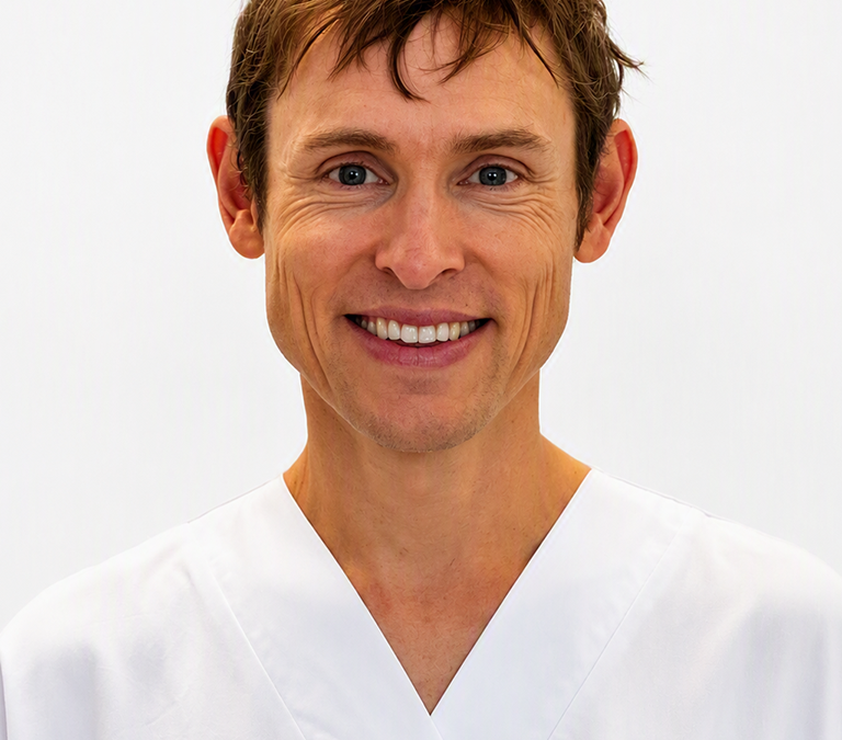 Dr Thomas De Beenhouwer